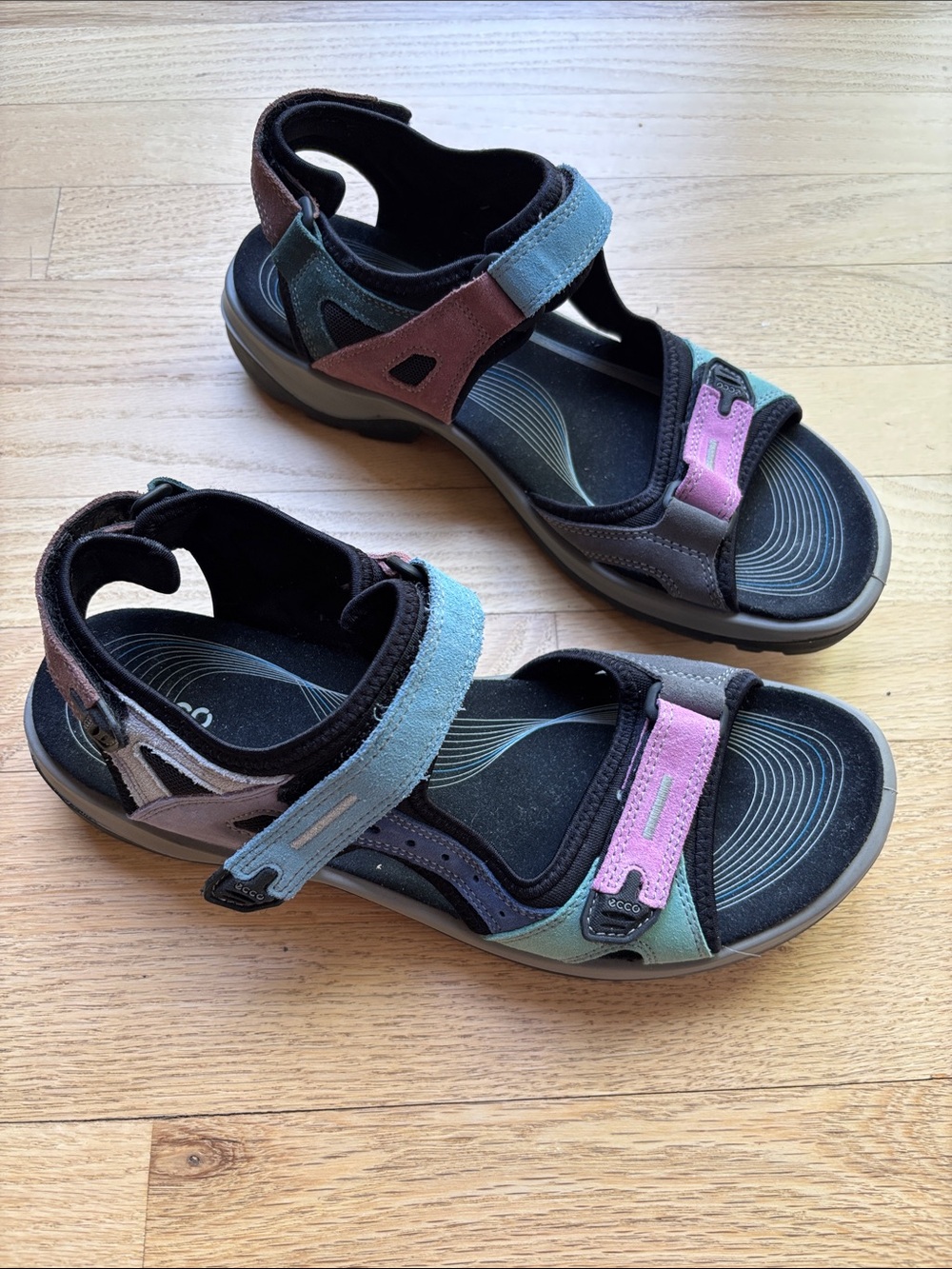 Ecco Women’s Size 42 US 11.5 Yucatan Offroad Sport Sandals Multicolor Pastel